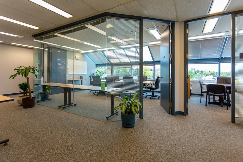 Glass partitions
