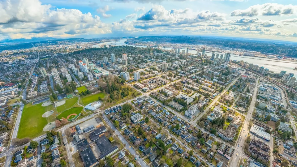 Neighbourhood and surrounding landscape